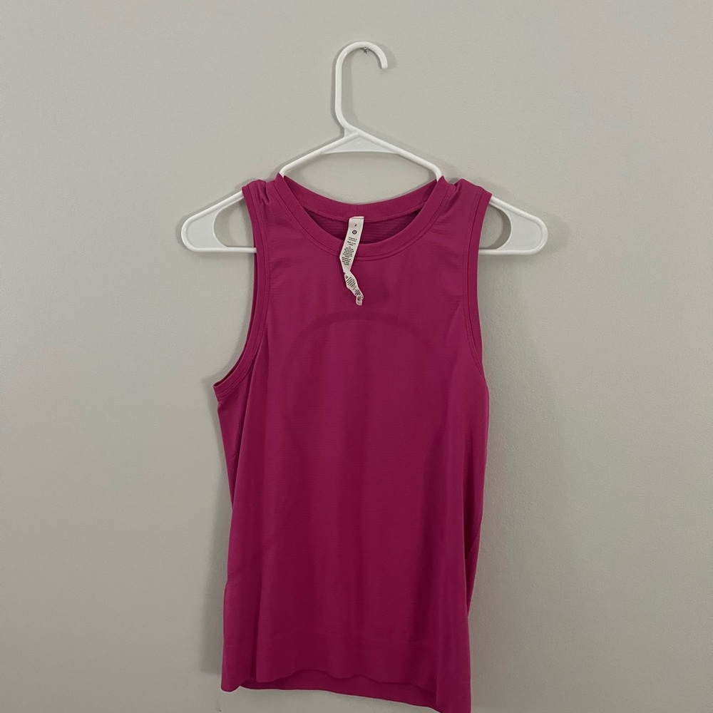 Lululemon pink tank top